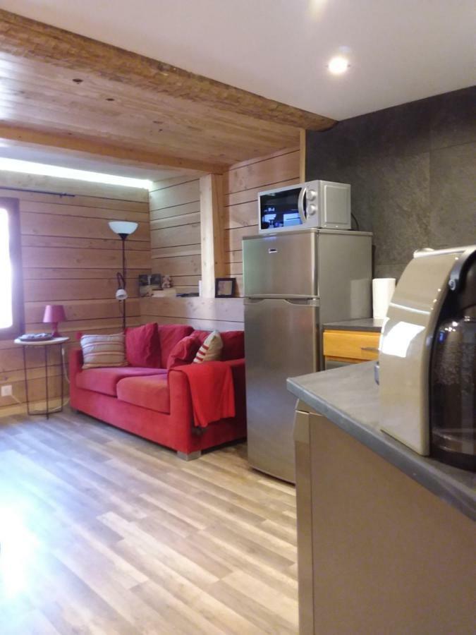 Le Woody Apartment Saint-Étienne-de-Tinée Екстериор снимка