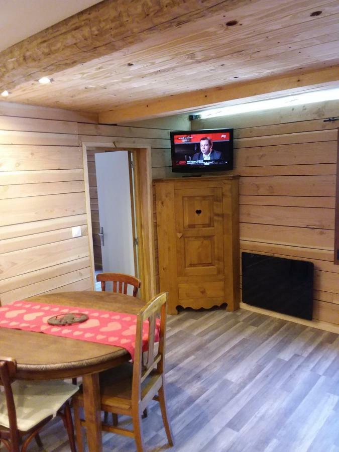 Le Woody Apartment Saint-Étienne-de-Tinée Екстериор снимка